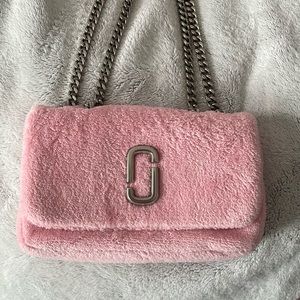 Marc Jacob’s fuzzy pink purse